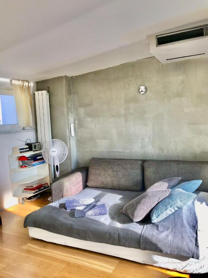 Bezagenta Wilcza8 Minimalist Studio Central Location Варшава Экстерьер фото